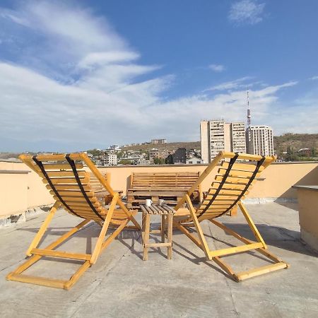 Hotelise I Blue-Poppy Apartment Yerevan Ngoại thất bức ảnh