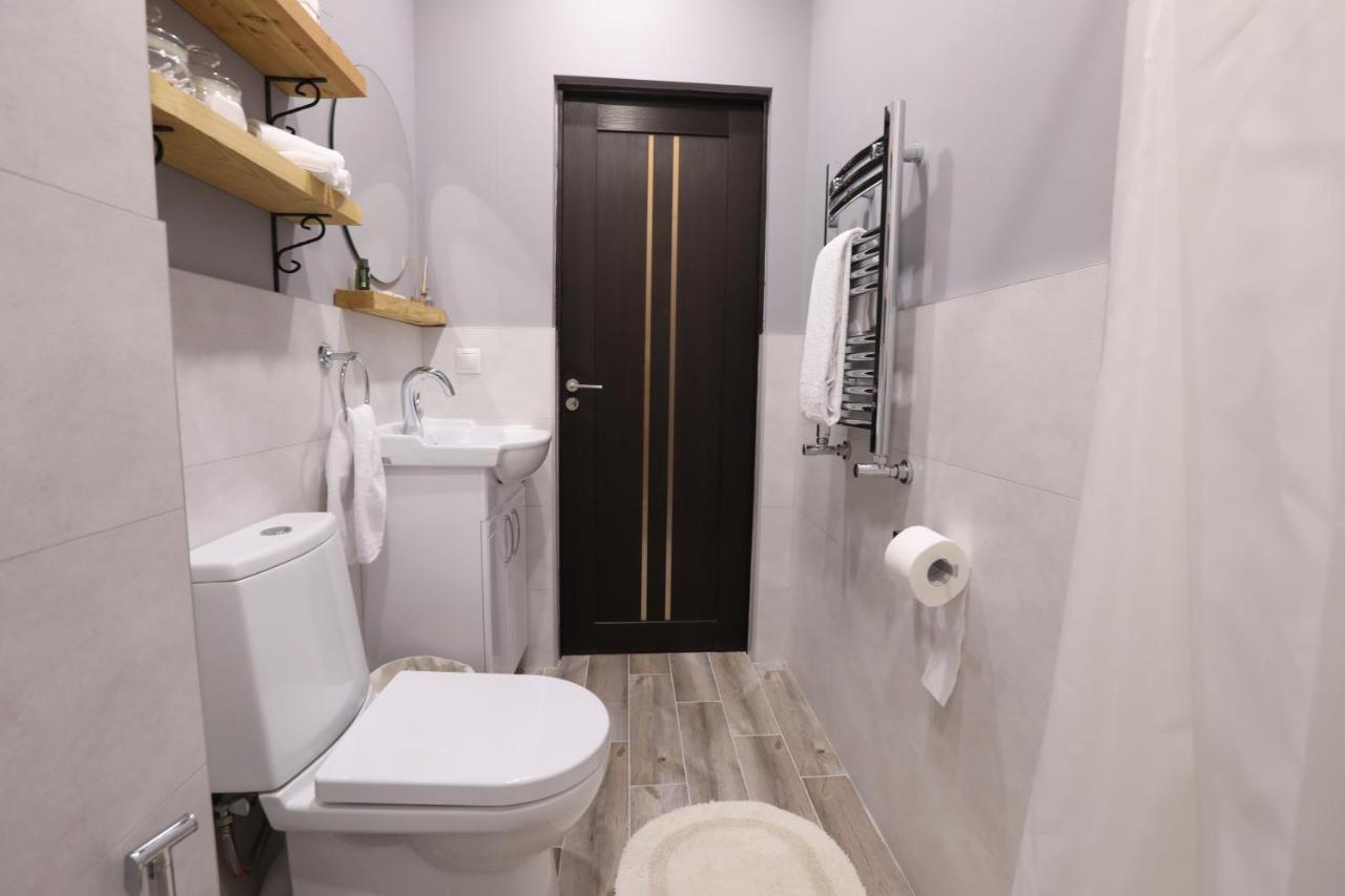 Hotelise I Blue-Poppy Apartment Yerevan Ngoại thất bức ảnh