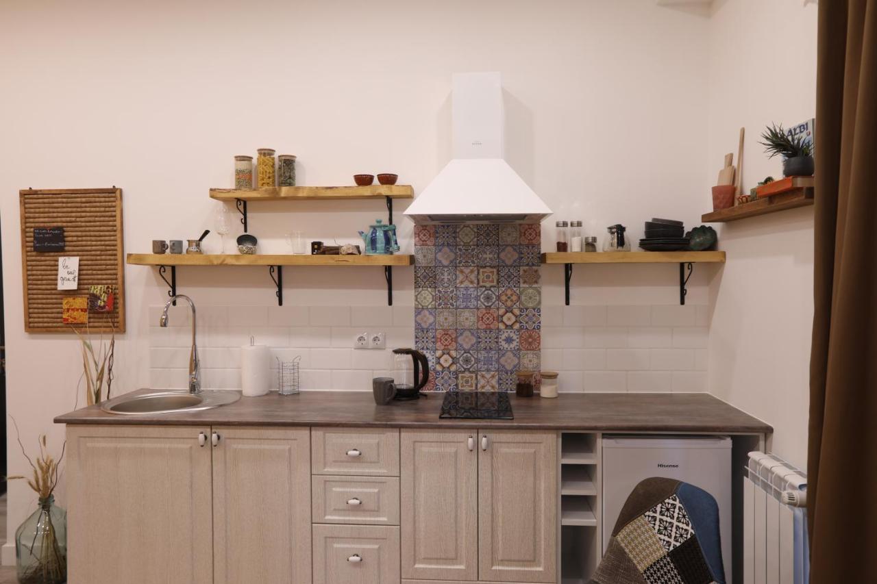 Hotelise I Blue-Poppy Apartment Yerevan Ngoại thất bức ảnh