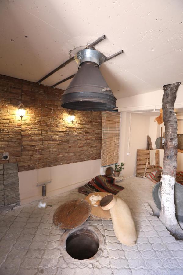 Hotelise I Blue-Poppy Apartment Yerevan Ngoại thất bức ảnh
