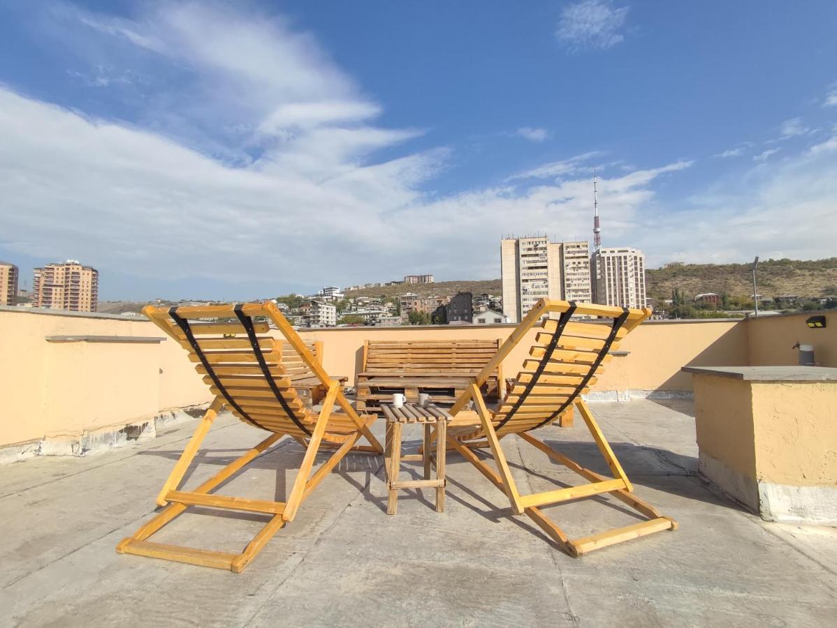 Hotelise I Blue-Poppy Apartment Yerevan Ngoại thất bức ảnh