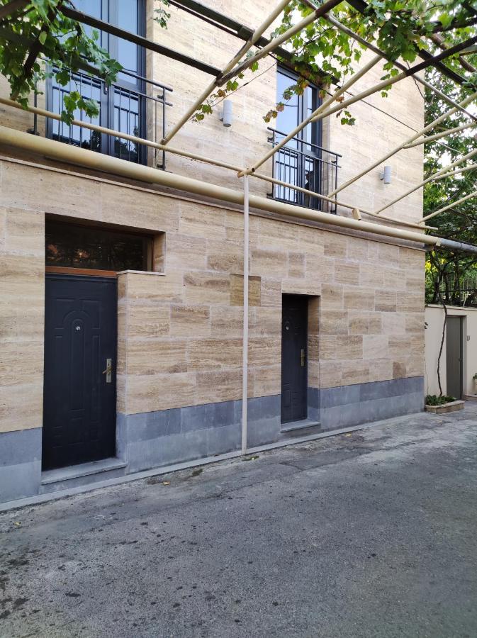 Hotelise I Blue-Poppy Apartment Yerevan Ngoại thất bức ảnh